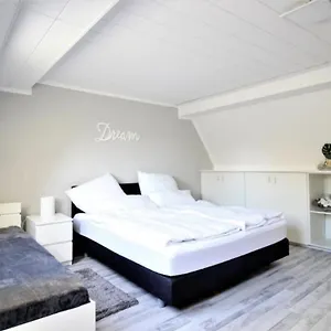 Apartment Zwei In